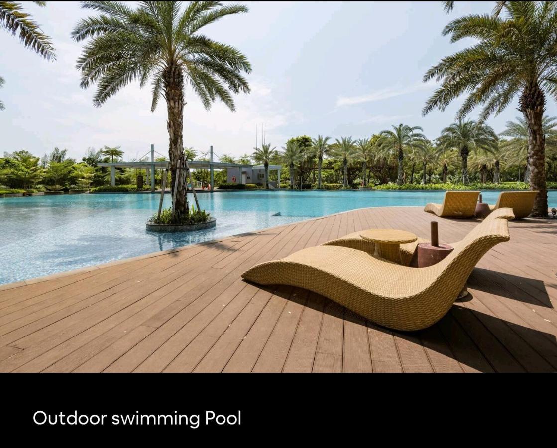 Studio Sea View Apartment At Gold Coast Pik By Mysweethome Jakarta Exterior photo
