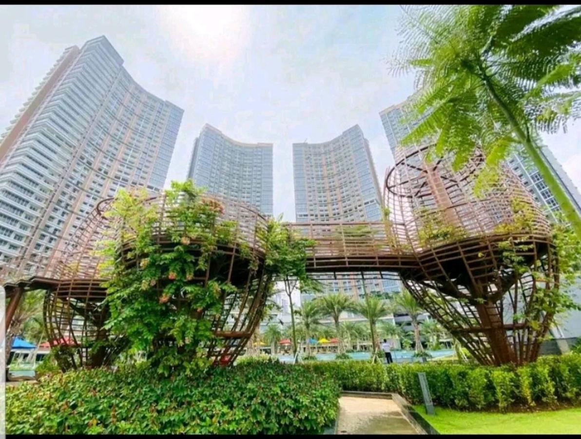 Studio Sea View Apartment At Gold Coast Pik By Mysweethome Jakarta Exterior photo