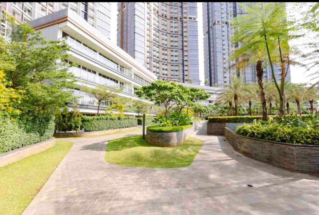 Studio Sea View Apartment At Gold Coast Pik By Mysweethome Jakarta Exterior photo
